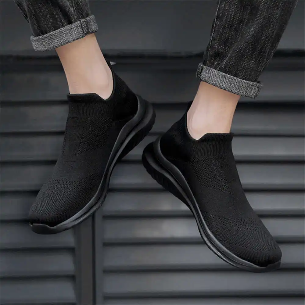 Office Tech Outfits - Sepatu olahraga pria, krem lembut baru